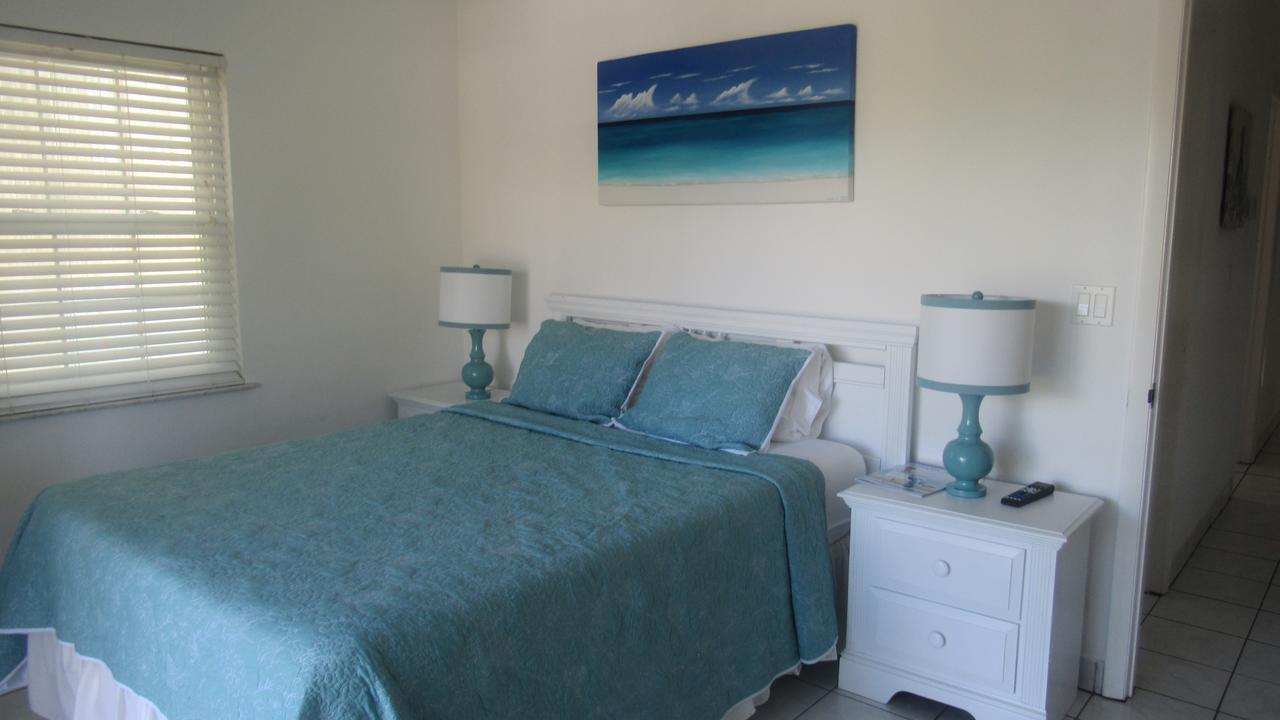 Island Club Turks & Grace Bay Place Экстерьер фото