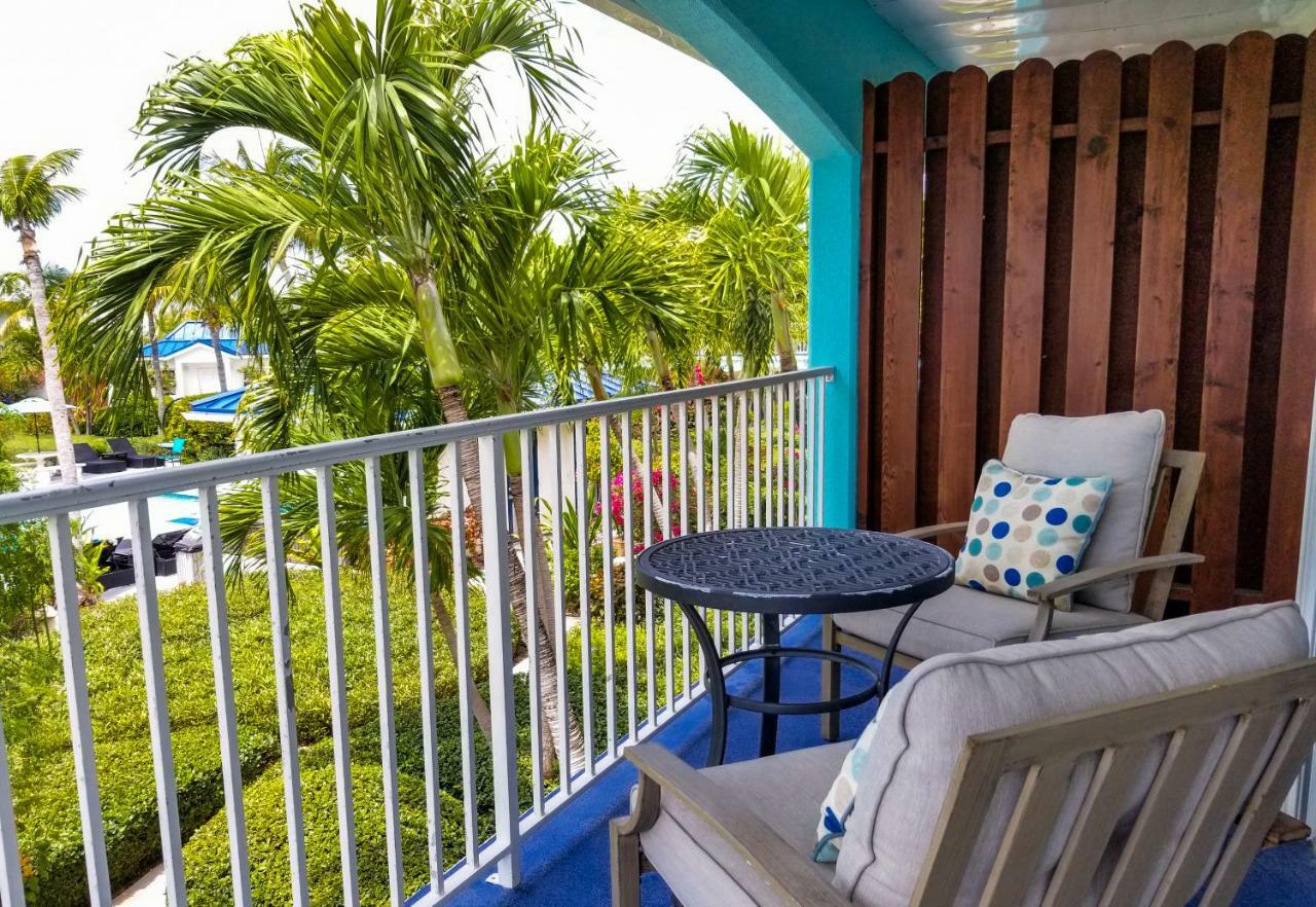 Island Club Turks & Grace Bay Place Экстерьер фото